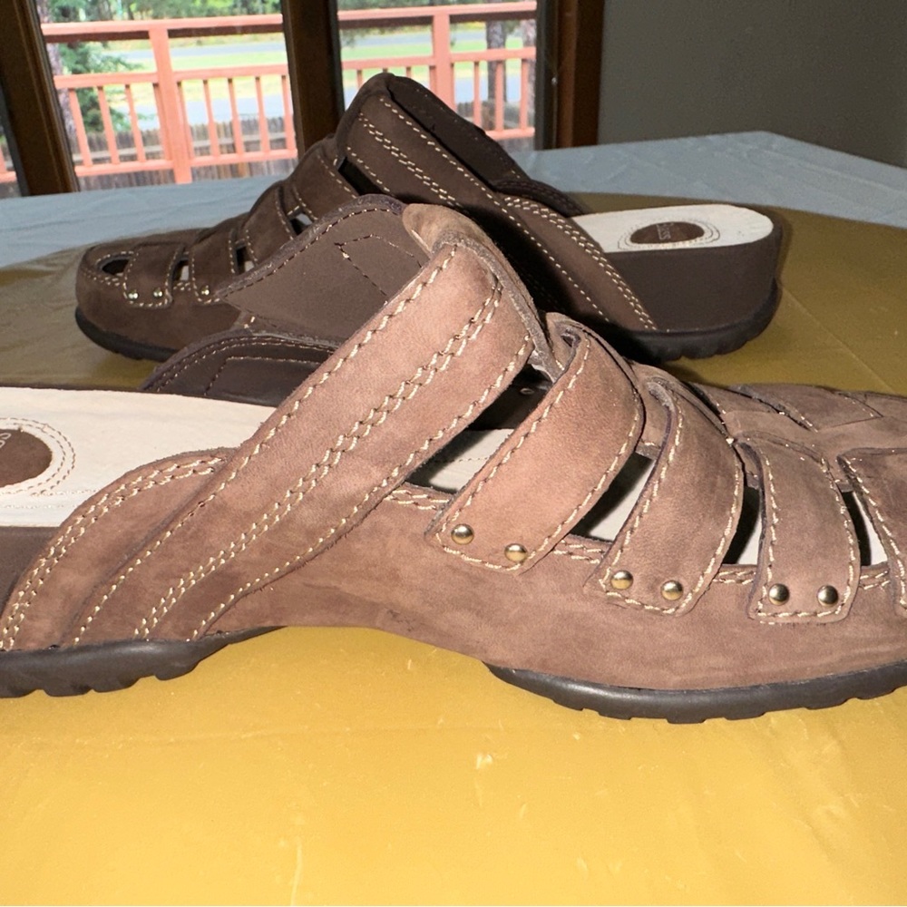 Women’s Bass “Safari” Brown Sandal NIB Slip On Sz 10M - Picture 7 of 9